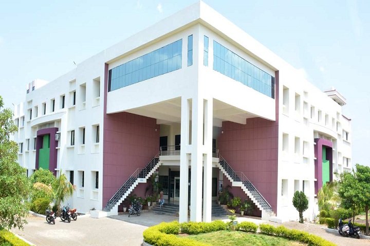 https://cache.careers360.mobi/media/colleges/social-media/media-gallery/8905/2019/1/6/College Building View of IBSSBS College of Pharmacy Buldhana_Campus-View.jpg
